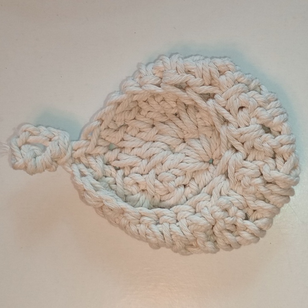 Air Plant/Mini Plant Hanger Basket, Cream, Crocheted, Boho Style, Pre-owned - Picture 2 of 6